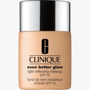 Even Better Glow Light Reflecting Makeup SPF 15 30 ml (Farge: Cn 62 Porcelain Beige)