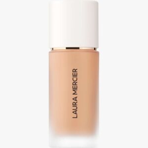 Real Flawless Weightless Perfecting Foundation 30 ml (Farge: 3W0 Sandstone)