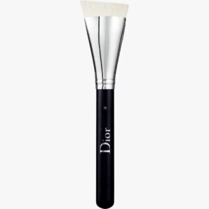 Backstage Brush Contouring N° 15