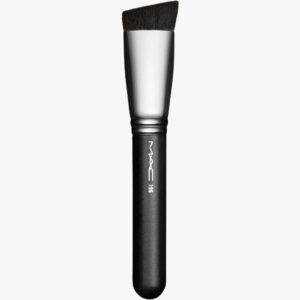 196 Slanted Flat Top Foundation Brush