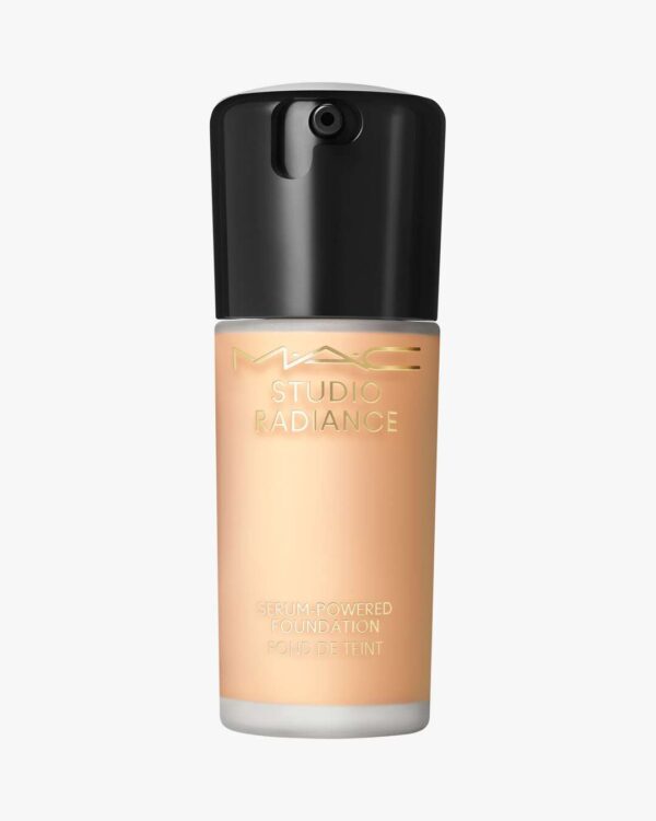 Studio Radiance Serum-Powered Foundation 30 ml (Farge: NC16)