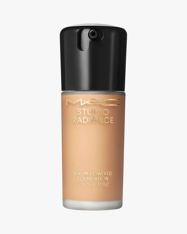 Studio Radiance Serum-Powered Foundation 30 ml (Farge: NC27)