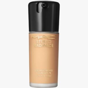 Studio Radiance Serum-Powered Foundation 30 ml (Farge: NC37)