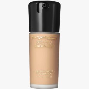 Studio Radiance Serum-Powered Foundation 30 ml (Farge: NC38)