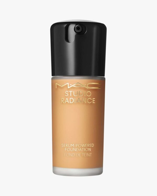 Studio Radiance Serum-Powered Foundation 30 ml (Farge: NC45)