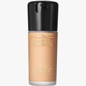 Studio Radiance Serum-Powered Foundation 30 ml (Farge: C4.5)