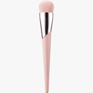 Full-Bodied Foundation Brush 110