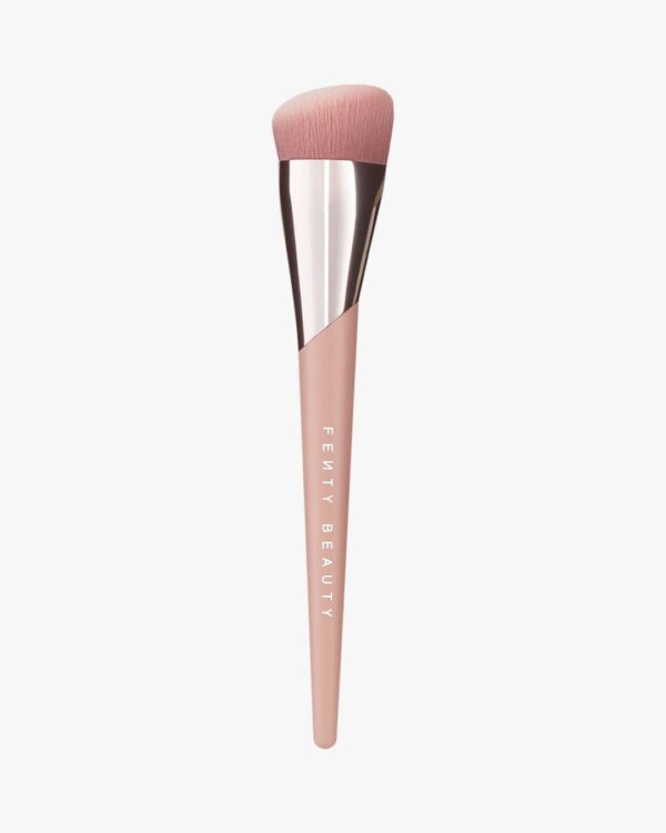 Soft&apos;Lit Naturally Luminous Foundation Brush 145