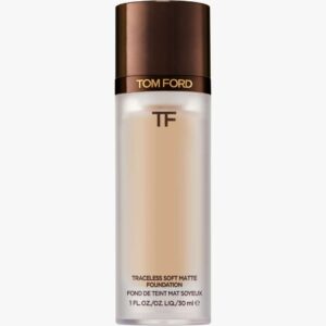 Traceless Soft Matte Foundation 30 ml (Farge: 4.0 Fawn)