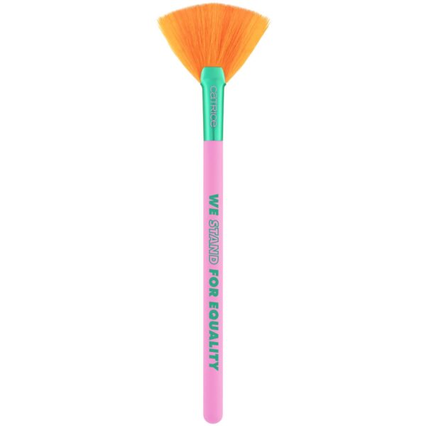 Catrice WHO I AM Highlighter Brush