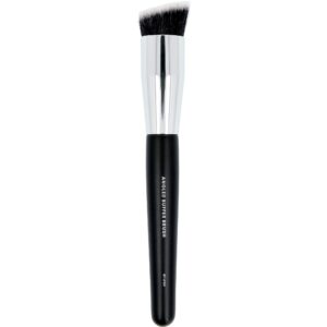 By Lyko Angled Buffer Brush