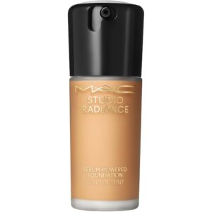 MAC Cosmetics Studio Radiance Serum-Powered Foundation Nc44