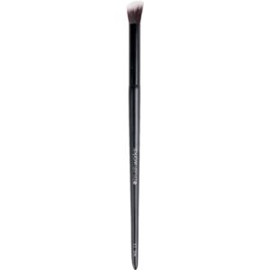 Brushworks No. 15 Angled Blending Eye Brush