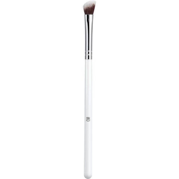 ilū 417 Angled Eyeshadow Brush