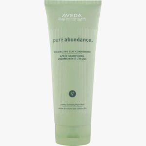 pure abundance™ volumizing clay conditioner 200 ml