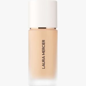 Real Flawless Weightless Perfecting Foundation 30 ml (Farge: 2N1 Cashew)