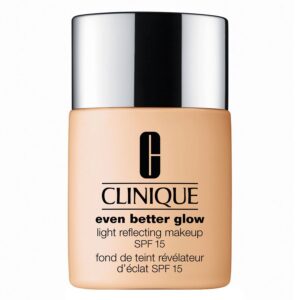 Clinique Even Better Glow Light Reflecting Makeup SPF15 WN 04 Bon