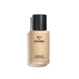 N°1 DE CHANEL REVITALIZING FOUNDATION (Farge: B30)