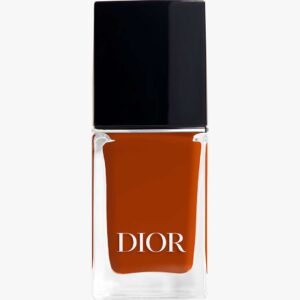 Dior Vernis Nail Polish with Gel Effect and Couture Color 10 ml (Farge: 849 Rouge Cinéma)