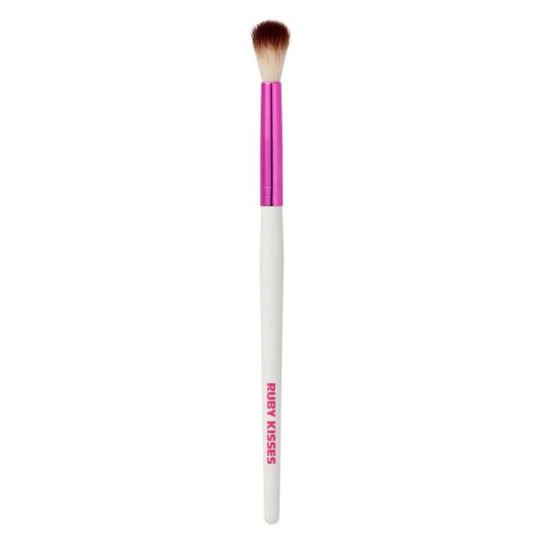 KISS Ruby Kisses Tapered Eyeshadow Brush