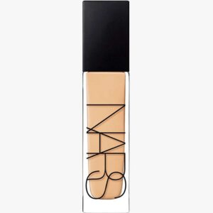 Natural Radiant Longwear Foundation 30 ml (Farge: Fiji)