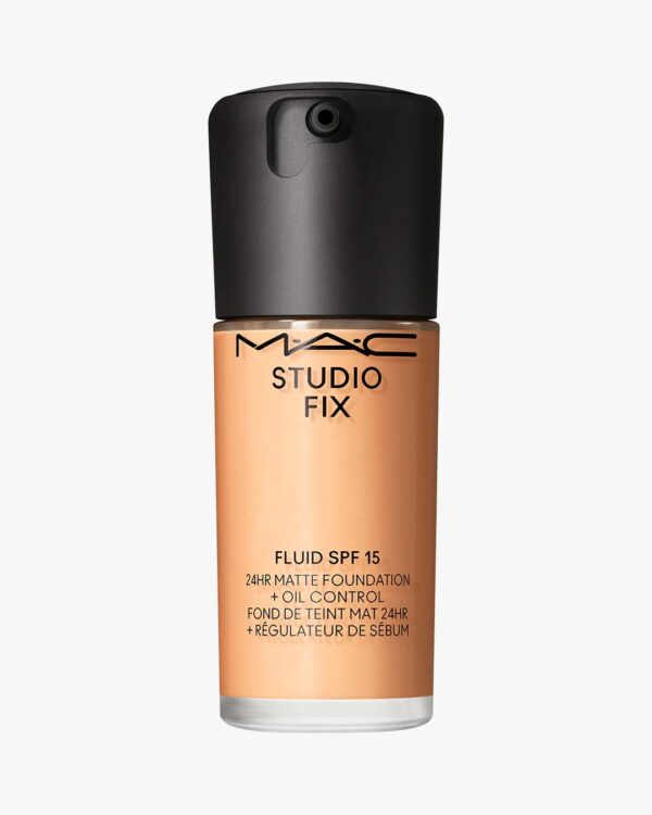 Studio Fix Fluid SPF 15 24HR Matte Foundation + Oil Control 30 ml (Farge: NC25)