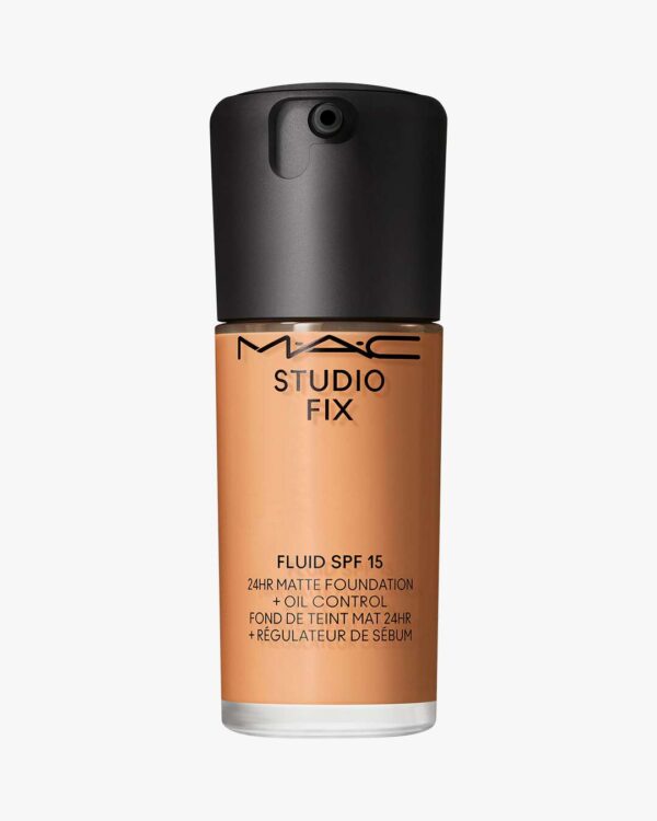 Studio Fix Fluid SPF 15 24HR Matte Foundation + Oil Control 30 ml (Farge: NC42)