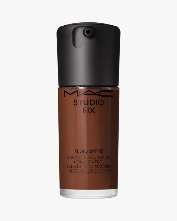 Studio Fix Fluid SPF 15 24HR Matte Foundation + Oil Control 30 ml (Farge: NW55)