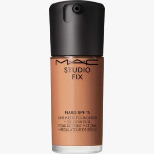 Studio Fix Fluid SPF 15 24HR Matte Foundation + Oil Control 30 ml (Farge: NW33)