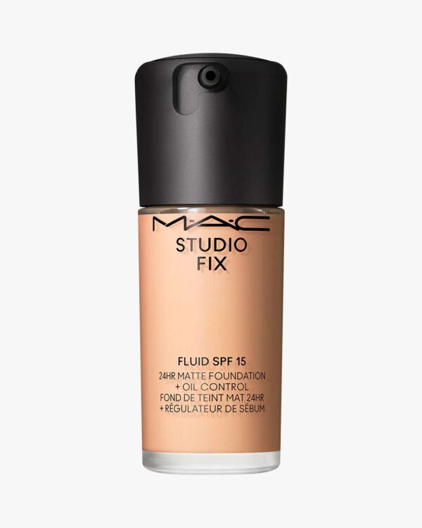 Studio Fix Fluid SPF 15 24HR Matte Foundation + Oil Control 30 ml (Farge: C3.5)