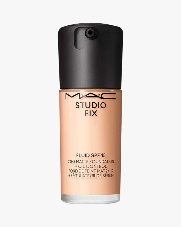 Studio Fix Fluid SPF 15 24HR Matte Foundation + Oil Control 30 ml (Farge: N4)