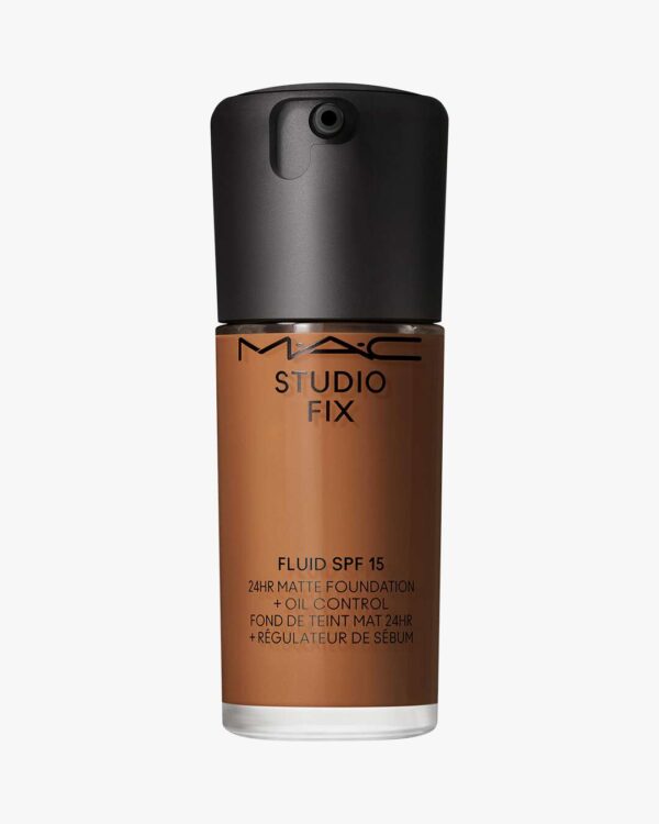 Studio Fix Fluid SPF 15 24HR Matte Foundation + Oil Control 30 ml (Farge: NC58)