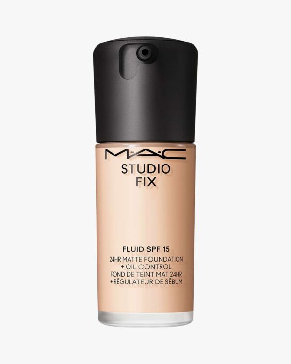 Studio Fix Fluid SPF 15 24HR Matte Foundation + Oil Control 30 ml (Farge: NC12)