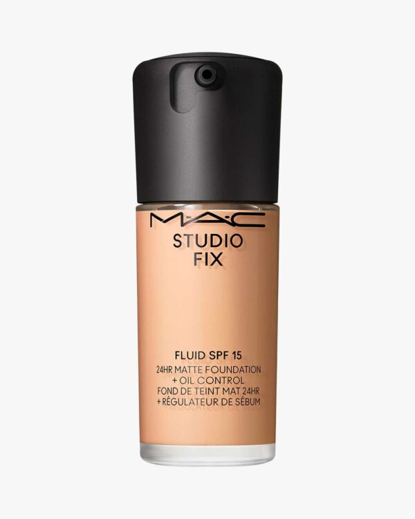 Studio Fix Fluid SPF 15 24HR Matte Foundation + Oil Control 30 ml (Farge: N6.5)