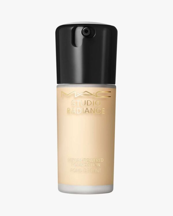 Studio Radiance Serum-Powered Foundation 30 ml (Farge: NC12)