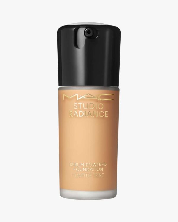 Studio Radiance Serum-Powered Foundation 30 ml (Farge: NC40)