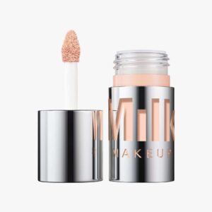 Future Fluid Creamy Hydrating Concealer 8