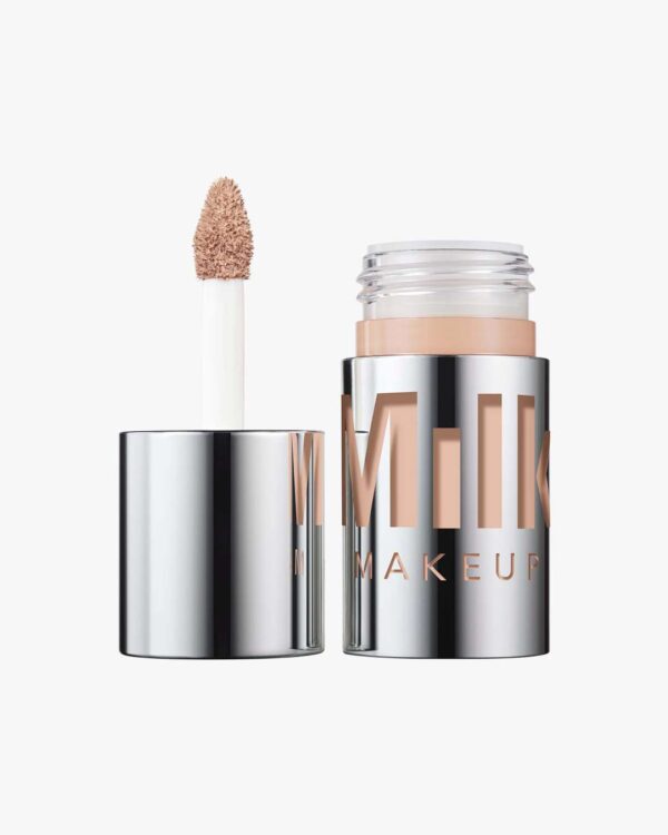 Future Fluid Creamy Hydrating Concealer 8