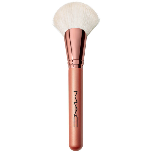 MAC 143S Bronzer Fan Brush