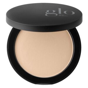 Glo Skin Beauty Pressed Base Natural Medium 9g